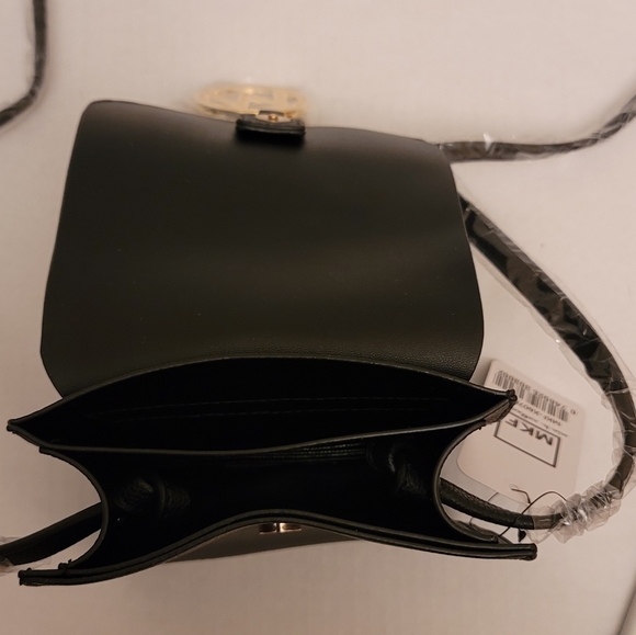 Mia K collection shoulder bag. New with tags. - Picture 3 of 4